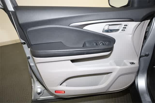 used 2022 Honda Pilot car, priced at $31,953