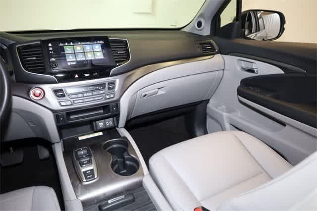 used 2022 Honda Pilot car, priced at $31,953