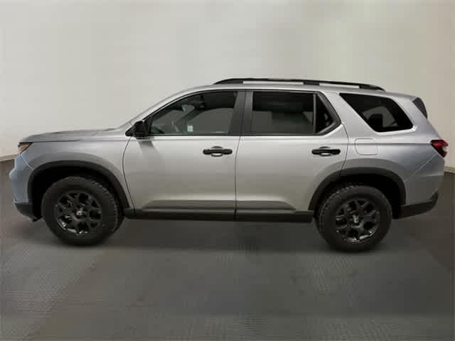 new 2025 Honda Pilot car, priced at $50,895