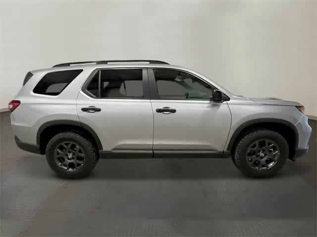 new 2025 Honda Pilot car, priced at $50,895