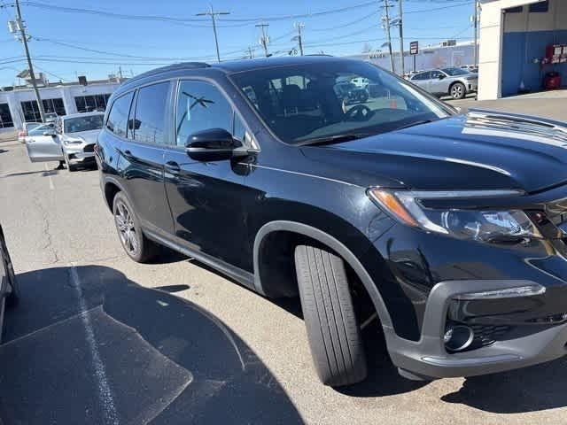 used 2022 Honda Pilot car, priced at $30,995