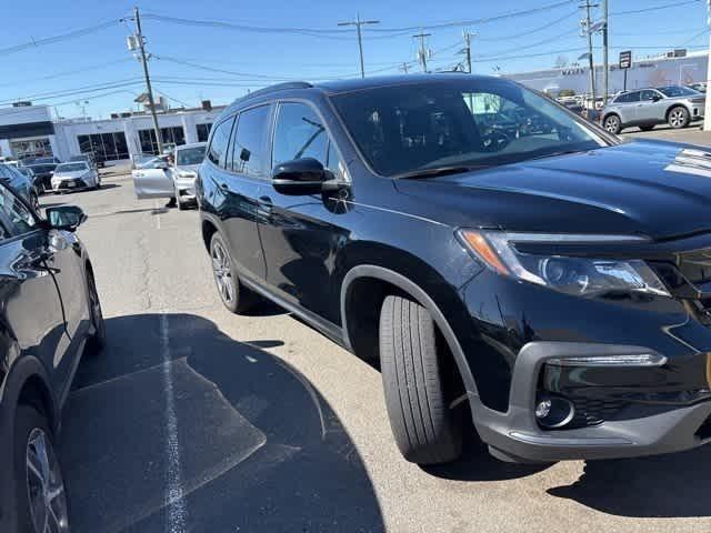 used 2022 Honda Pilot car, priced at $30,995