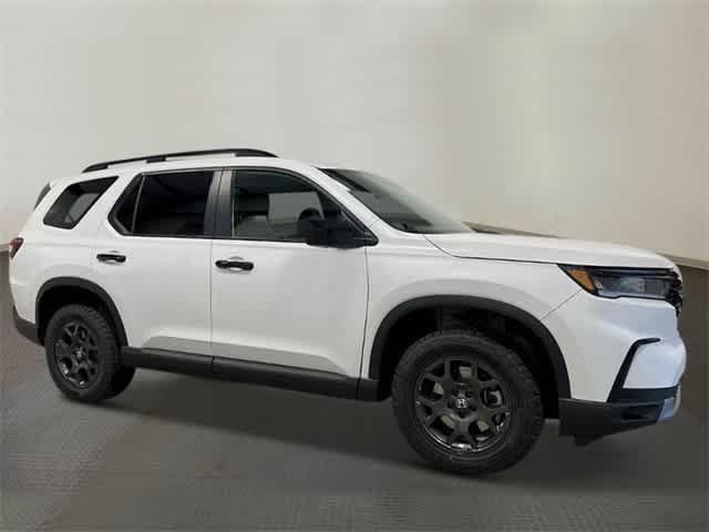 new 2025 Honda Pilot car, priced at $51,305