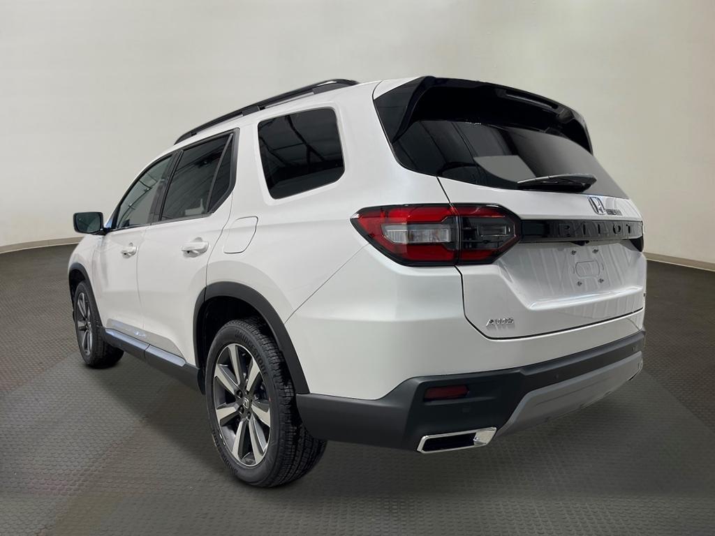 new 2025 Honda Pilot car, priced at $51,505