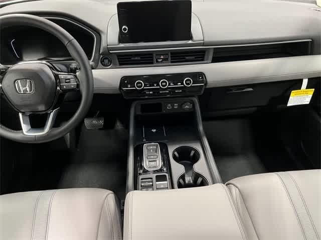 new 2025 Honda Pilot car, priced at $47,095