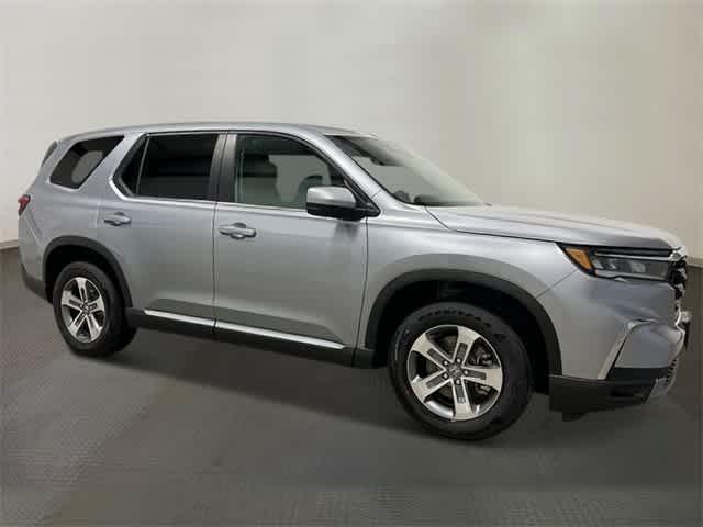 new 2025 Honda Pilot car, priced at $47,095