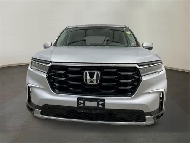 new 2025 Honda Pilot car, priced at $47,095