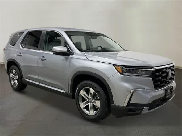 new 2025 Honda Pilot car, priced at $47,095