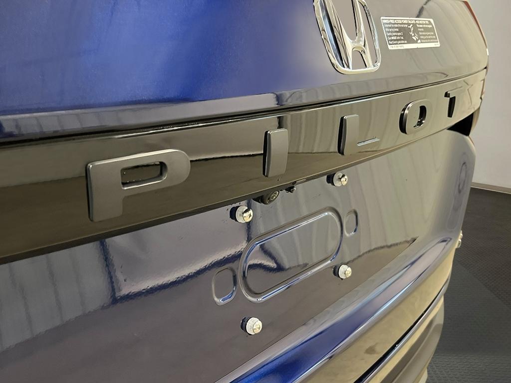 new 2025 Honda Pilot car, priced at $54,530
