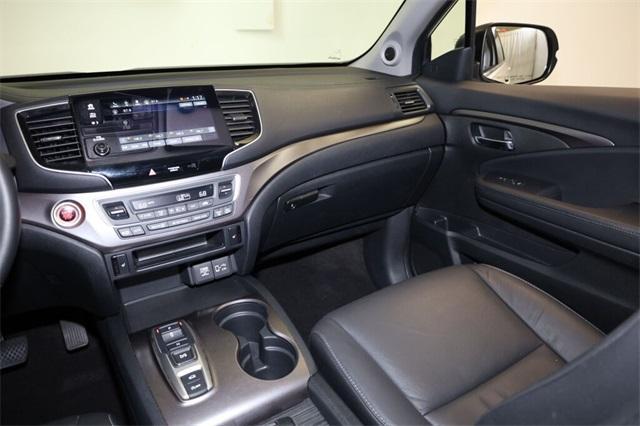 used 2022 Honda Pilot car, priced at $27,147