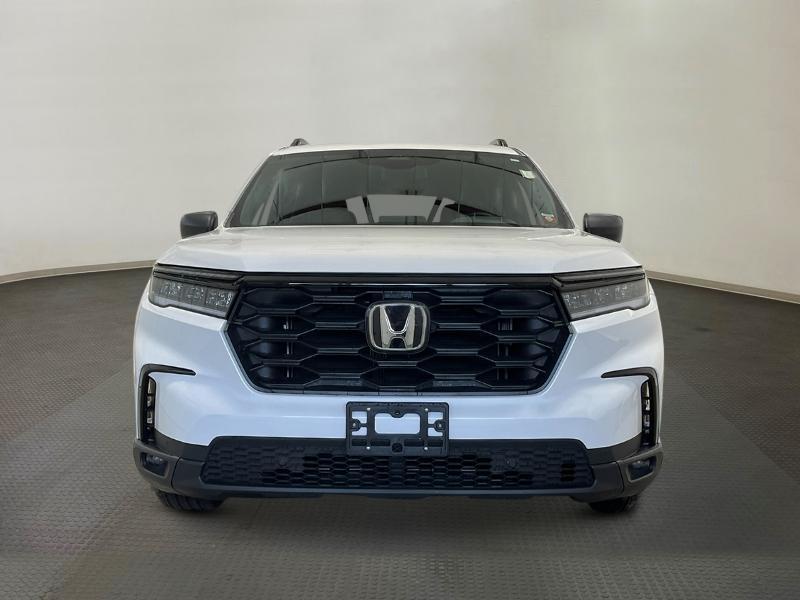 new 2025 Honda Pilot car, priced at $44,205