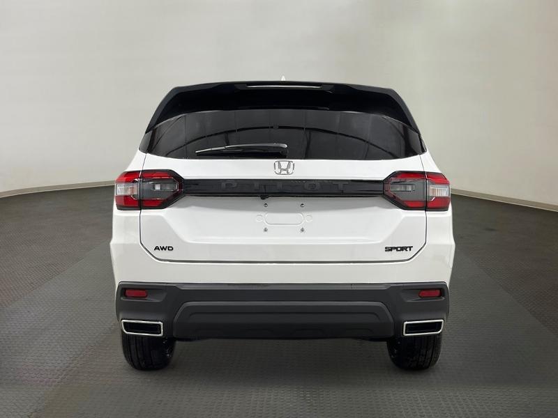 new 2025 Honda Pilot car, priced at $44,205