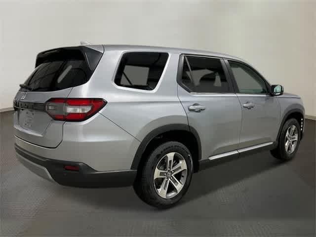 new 2025 Honda Pilot car, priced at $47,825