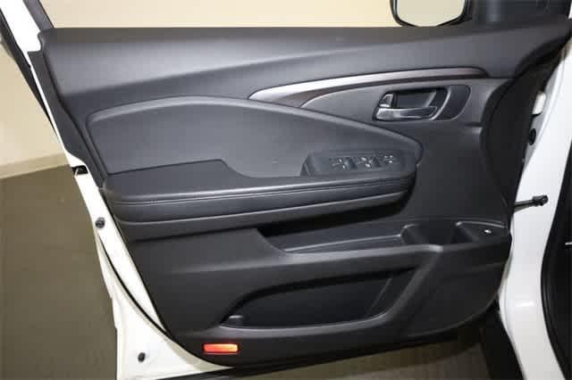 used 2022 Honda Pilot car, priced at $28,757
