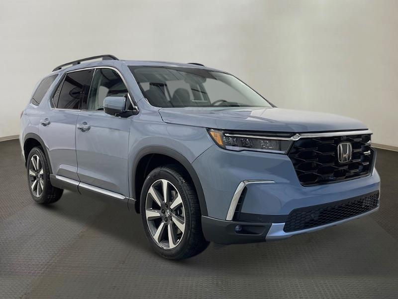 new 2025 Honda Pilot car, priced at $54,930