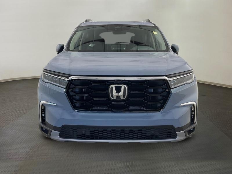 new 2025 Honda Pilot car, priced at $54,930