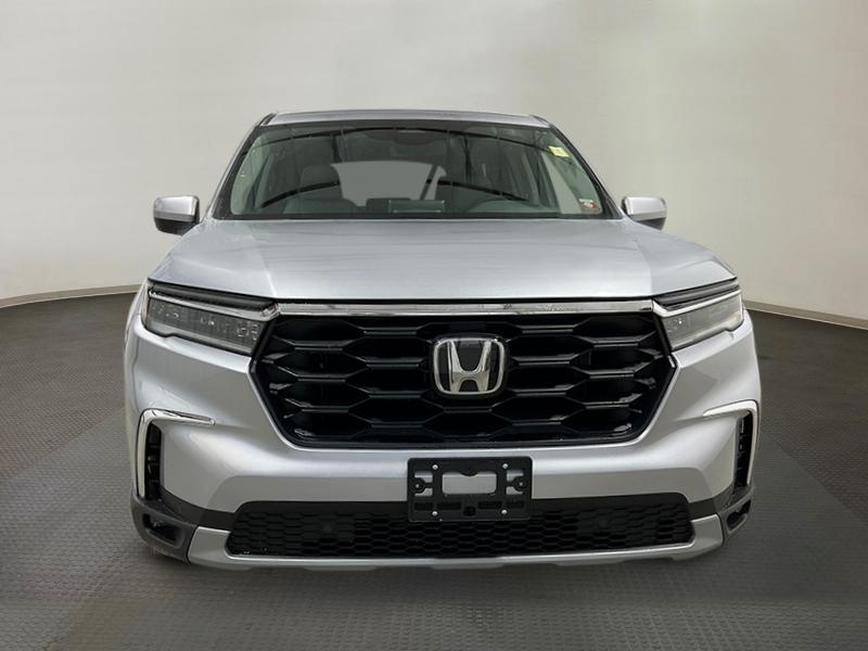new 2025 Honda Pilot car, priced at $47,505