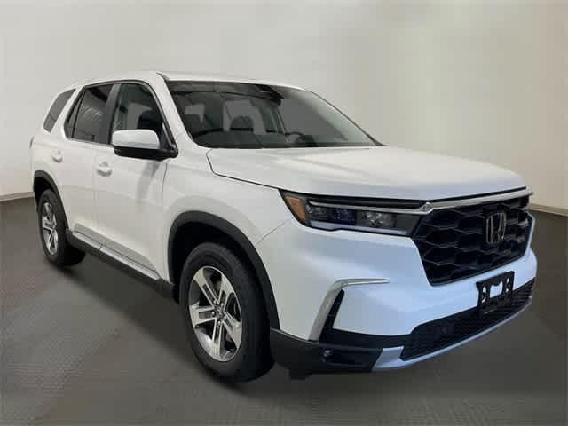 new 2025 Honda Pilot car, priced at $47,505