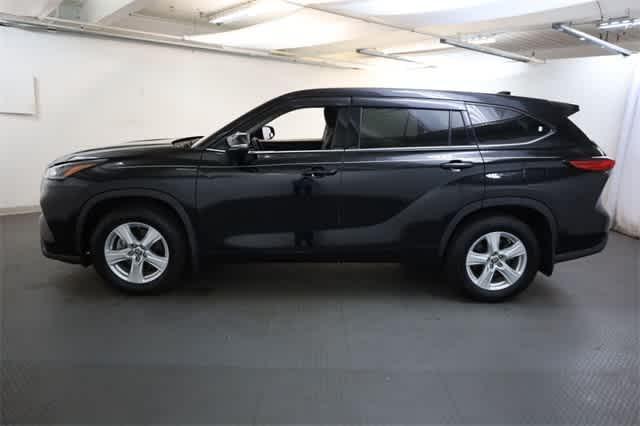 used 2021 Toyota Highlander car, priced at $29,799