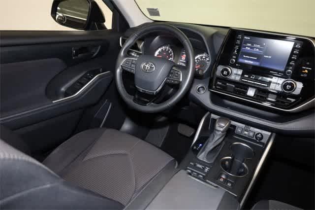 used 2021 Toyota Highlander car, priced at $29,799