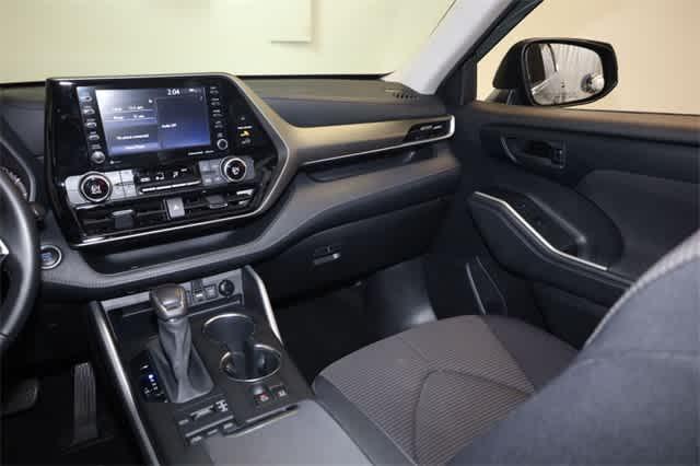 used 2021 Toyota Highlander car, priced at $29,799