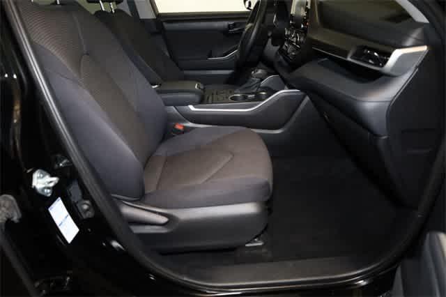 used 2021 Toyota Highlander car, priced at $29,799