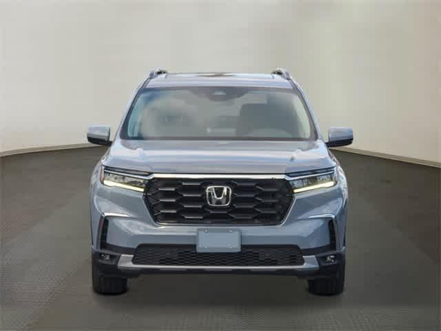 new 2025 Honda Pilot car, priced at $53,405