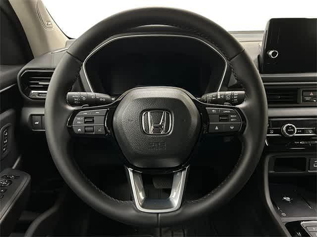 new 2025 Honda Pilot car, priced at $53,405