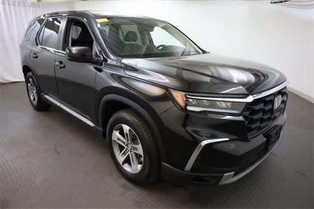 used 2024 Honda Pilot car, priced at $36,091