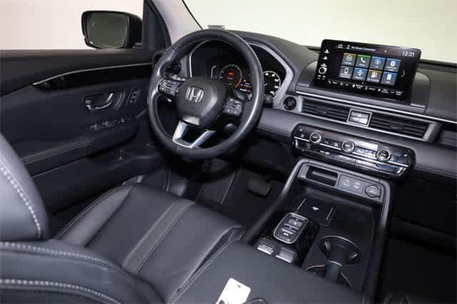 used 2024 Honda Pilot car, priced at $36,091