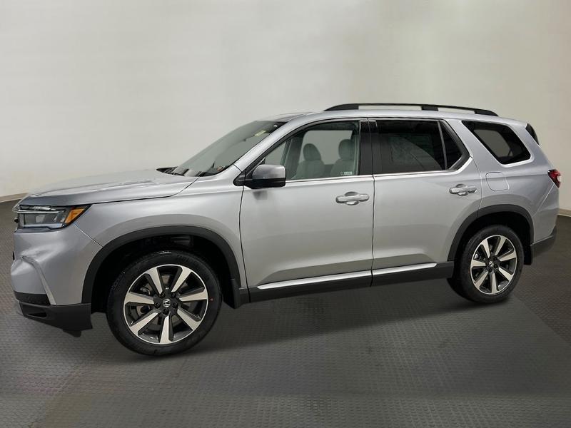 new 2025 Honda Pilot car, priced at $51,050