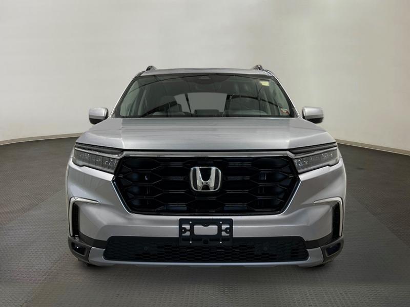 new 2025 Honda Pilot car, priced at $51,050