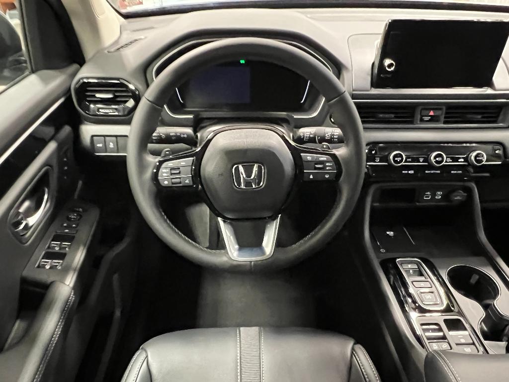 new 2025 Honda Pilot car, priced at $47,505