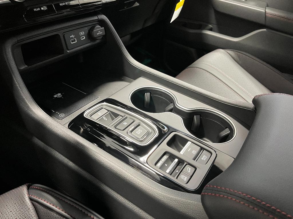 new 2025 Honda Pilot car, priced at $56,030