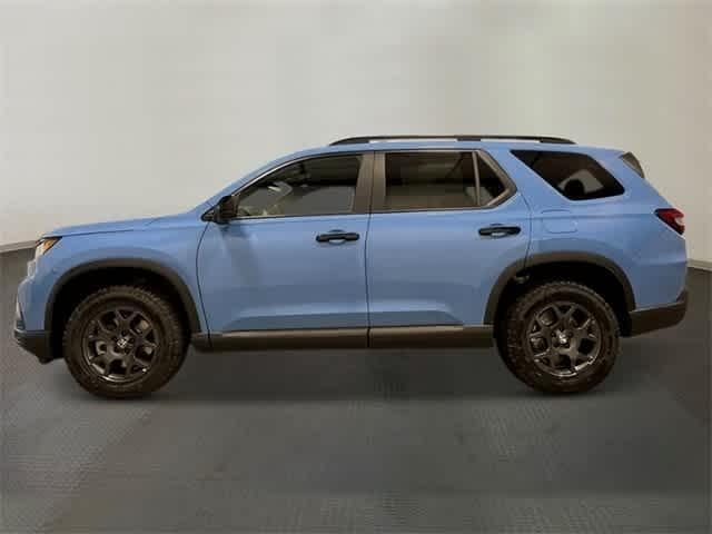 new 2025 Honda Pilot car, priced at $51,305