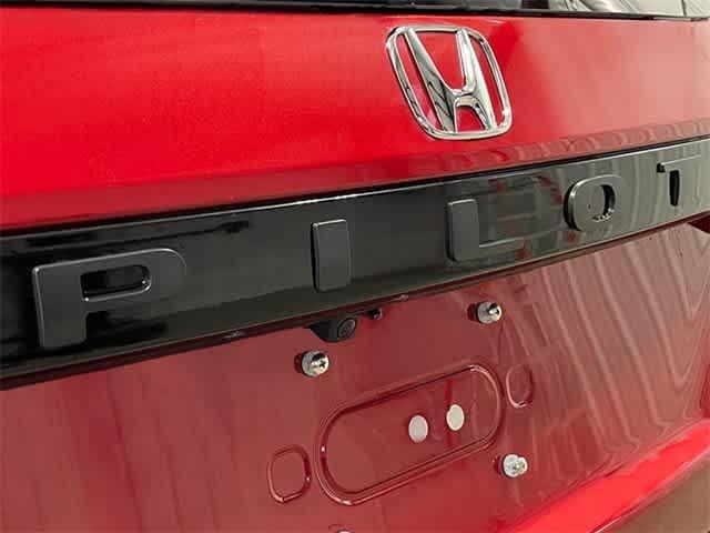 new 2025 Honda Pilot car, priced at $44,205