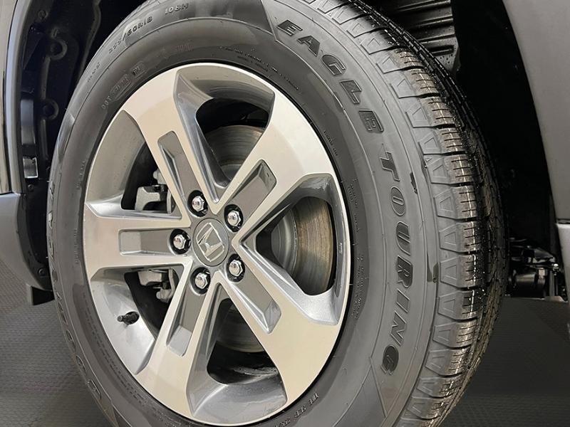 new 2025 Honda Pilot car, priced at $47,050