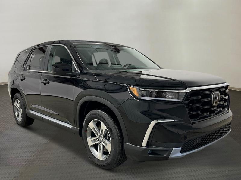 new 2025 Honda Pilot car, priced at $47,050