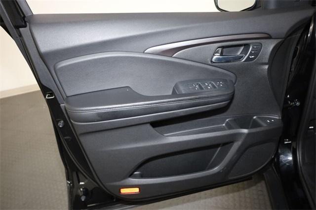 used 2022 Honda Pilot car, priced at $28,462