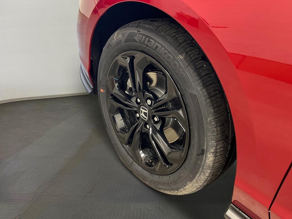 new 2025 Honda Accord car, priced at $32,165