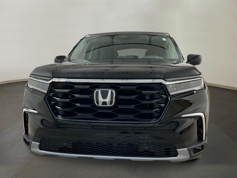 new 2025 Honda Pilot car, priced at $46,995