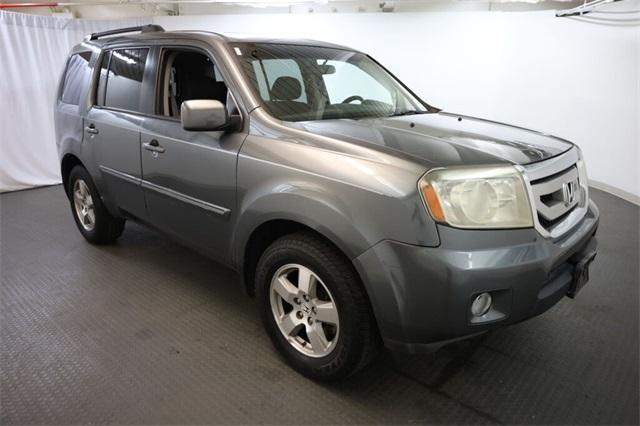 used 2011 Honda Pilot car, priced at $9,999
