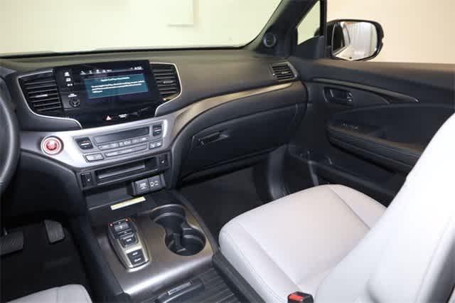 used 2022 Honda Passport car, priced at $30,000