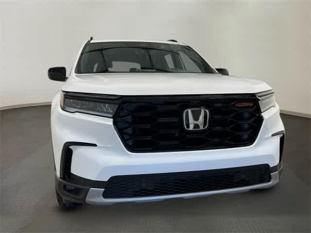 new 2025 Honda Pilot car, priced at $51,305