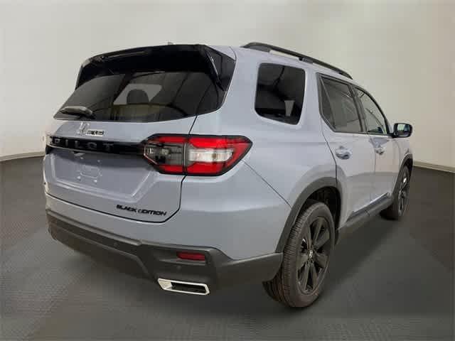 new 2025 Honda Pilot car, priced at $57,215