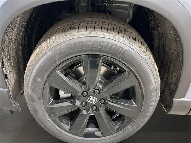 new 2025 Honda Pilot car, priced at $57,215
