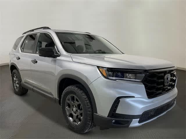new 2025 Honda Pilot car, priced at $50,895