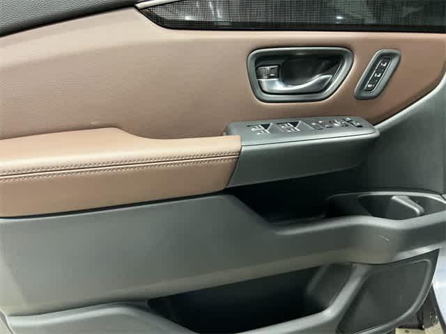 new 2025 Honda Pilot car, priced at $54,575