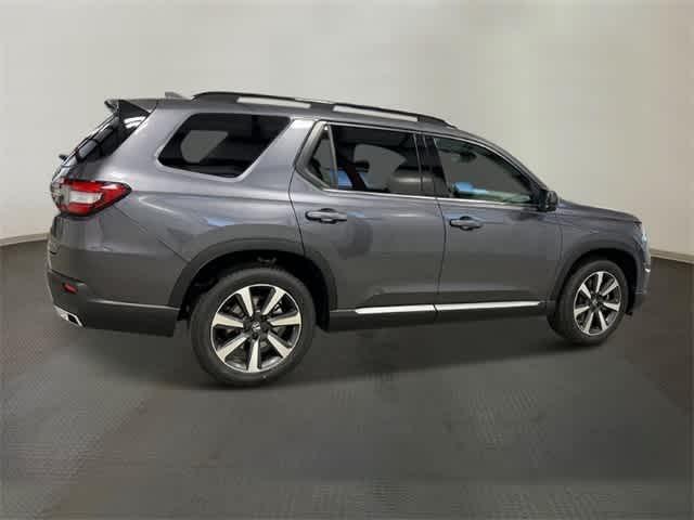 new 2025 Honda Pilot car, priced at $54,575
