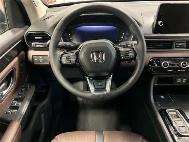 new 2025 Honda Pilot car, priced at $54,575
